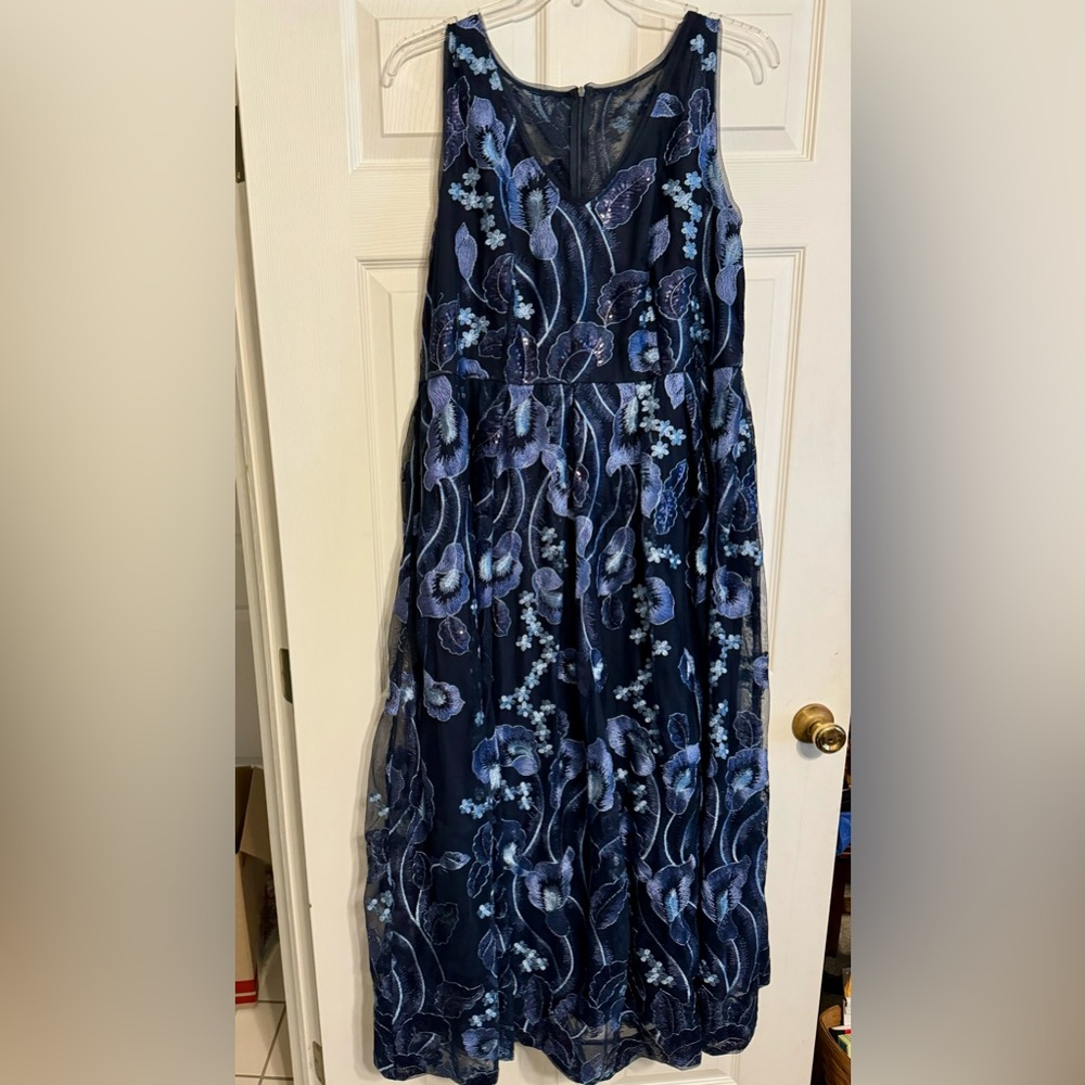 R&M Richards Navy floral embellished sleeveless gown 16W